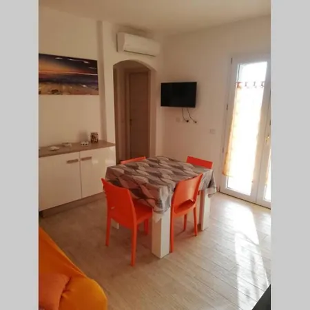 Trilocale Vista Mare Con Piscina A Apartmán