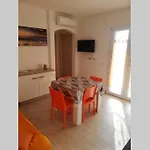 Trilocale Vista Mare Con Piscina A דירה
